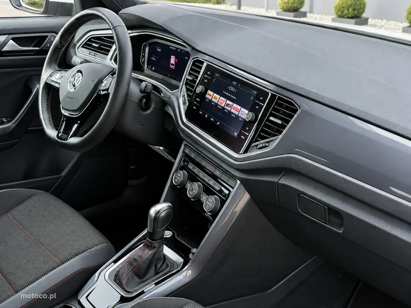 Volkswagen T-Roc A1 16