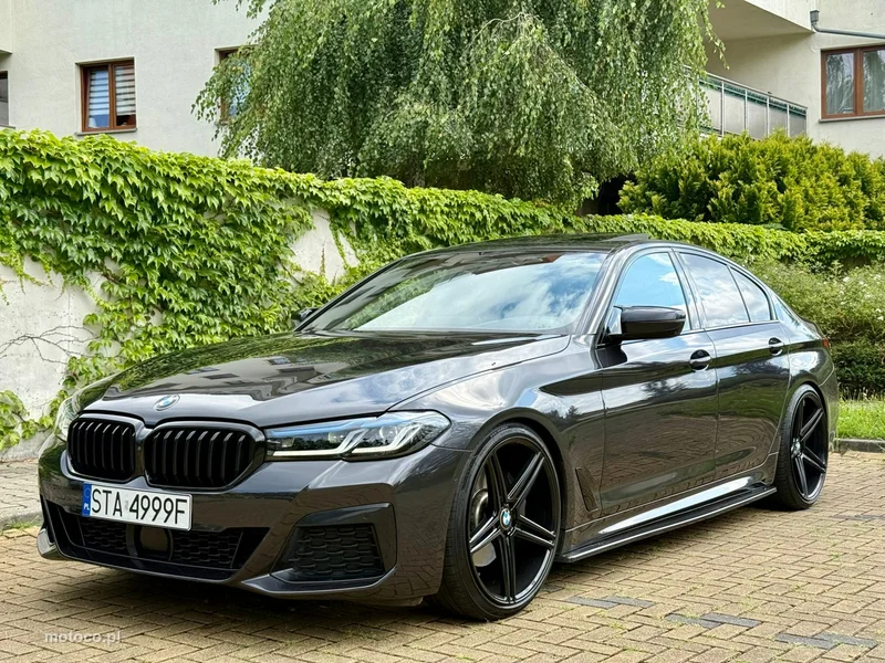 BMW Seria 5 G30 540 13
