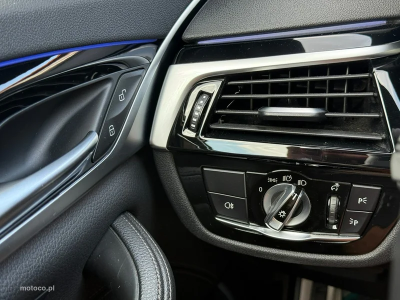 BMW Seria 5 G30 540 26