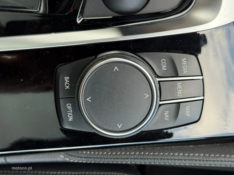 BMW Seria 5 G30 540 38
