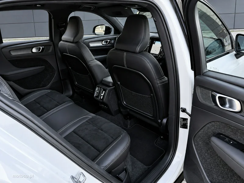 Volvo XC 40 9