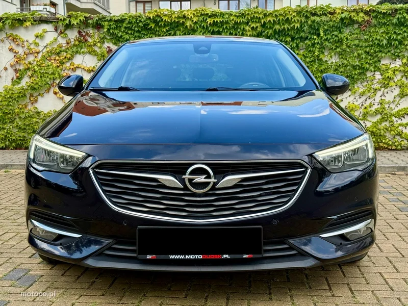 Opel Insignia B 12