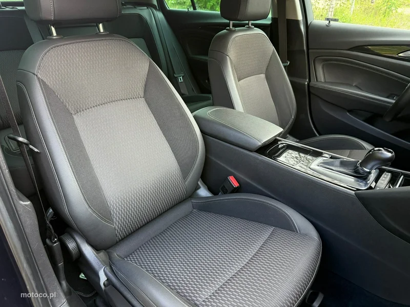 Opel Insignia B 8