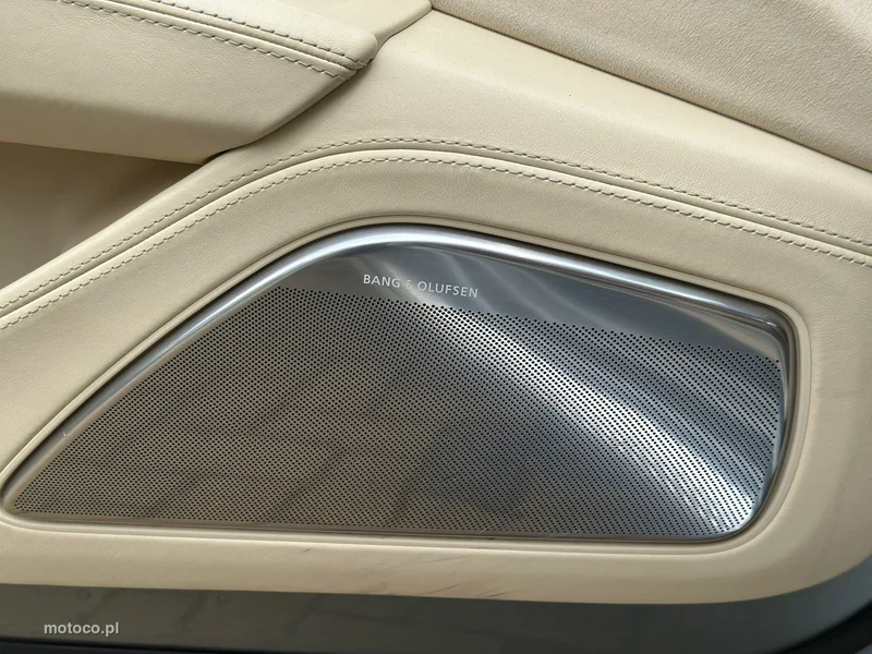 Audi A8 D4 15
