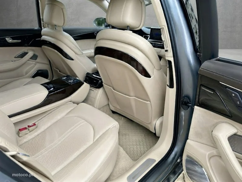 Audi A8 D4 7