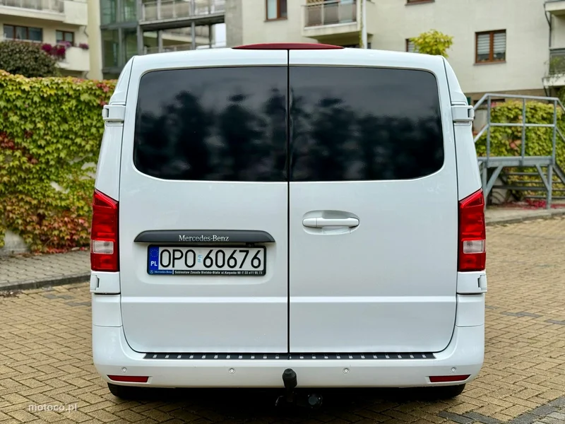 Mercedes-Benz Vito 12