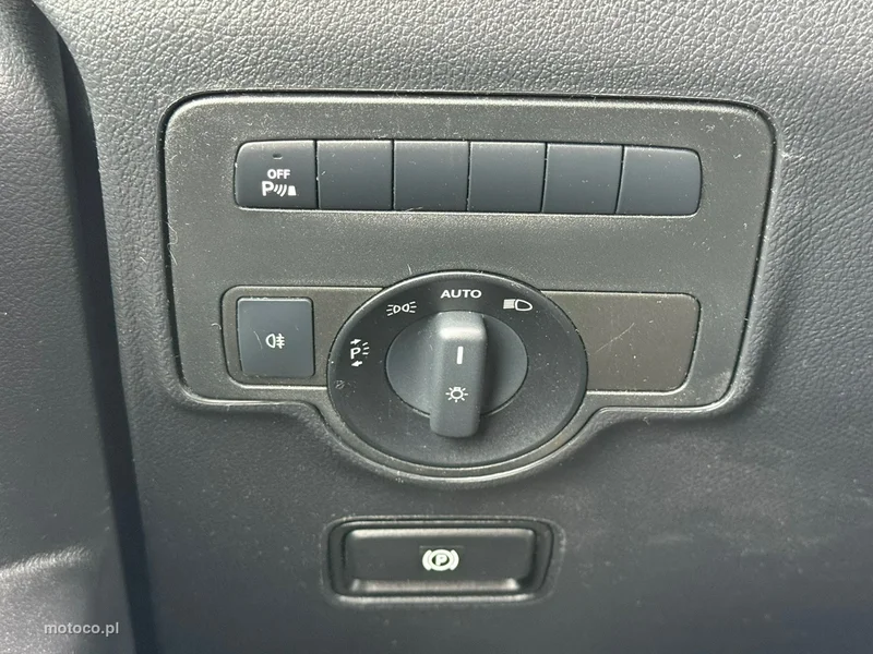 Mercedes-Benz Vito 18