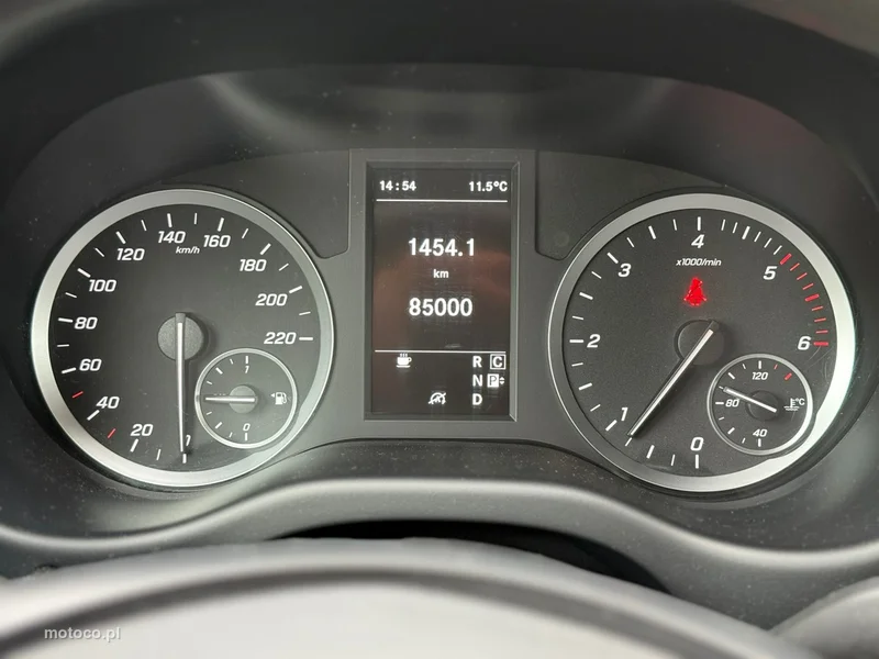 Mercedes-Benz Vito 21