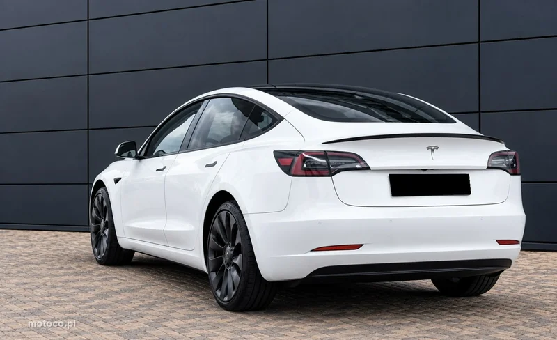 Tesla Model 3 2