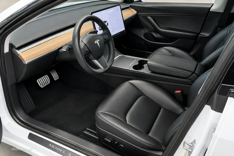 Tesla Model 3 5