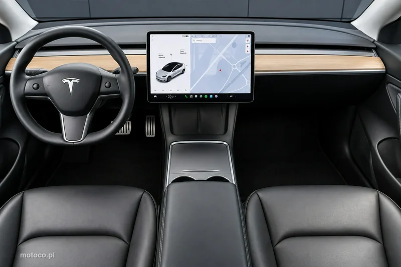Tesla Model 3 6