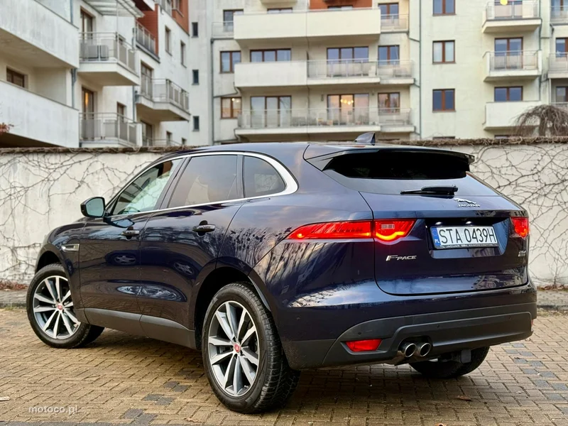 Jaguar F-Pace 2