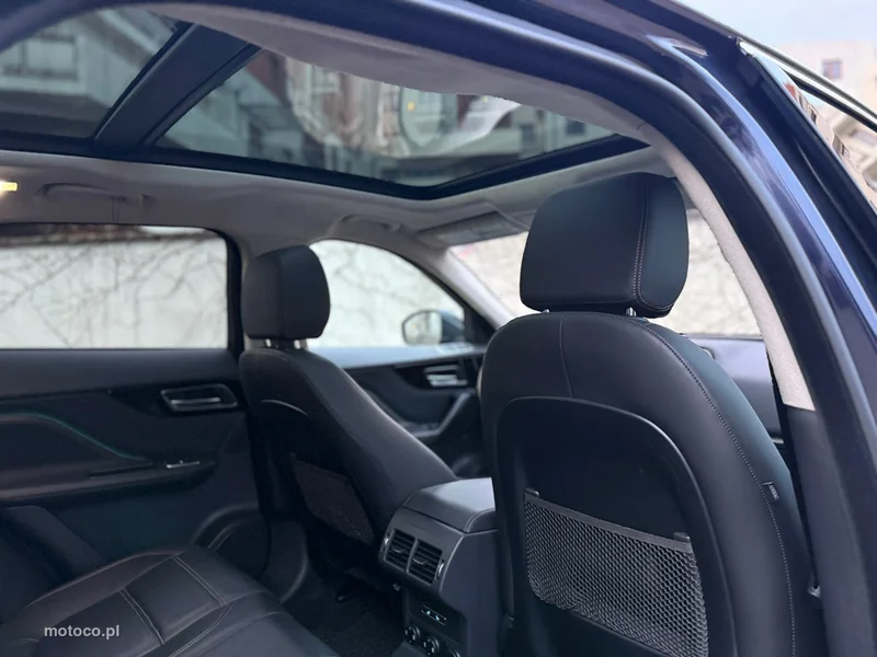 Jaguar F-Pace 12