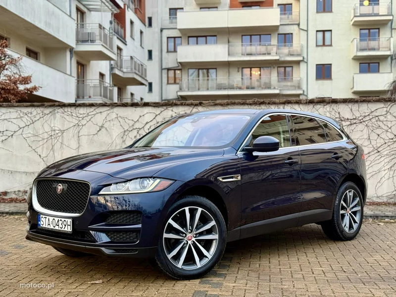 Jaguar F-Pace 22