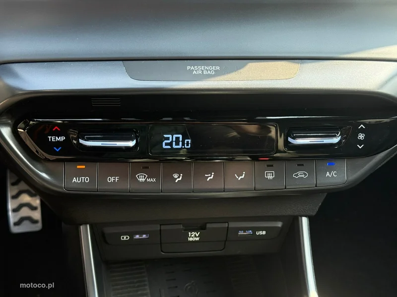 Hyundai i20 25
