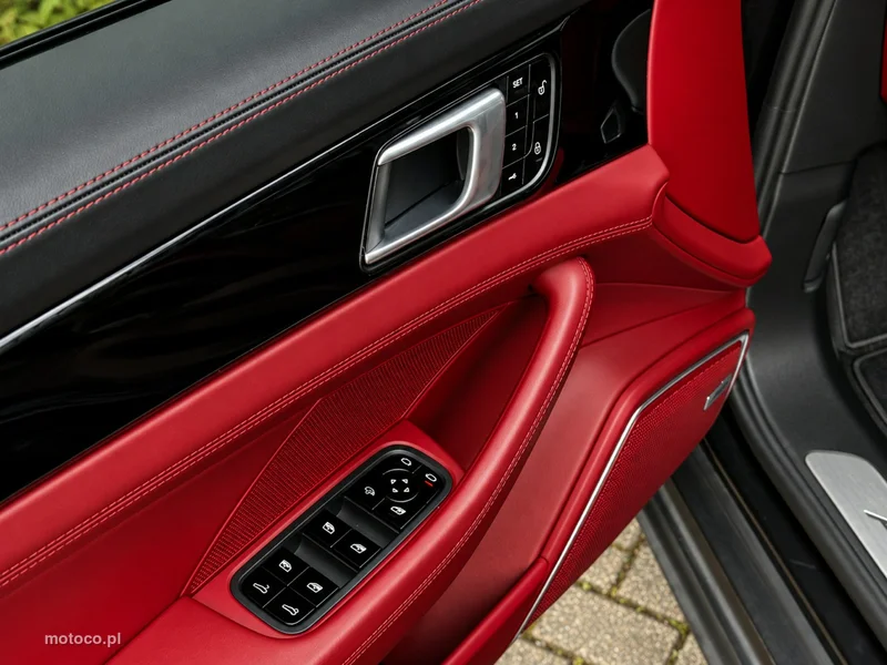 Porsche Panamera 971 14