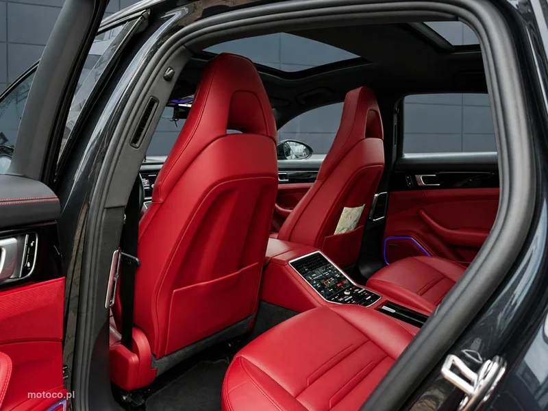 Porsche Panamera 971 17