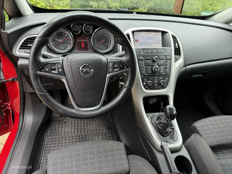 Opel Astra GTC 17