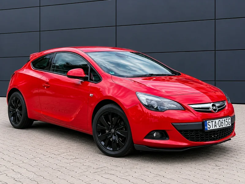 Opel Astra GTC 4