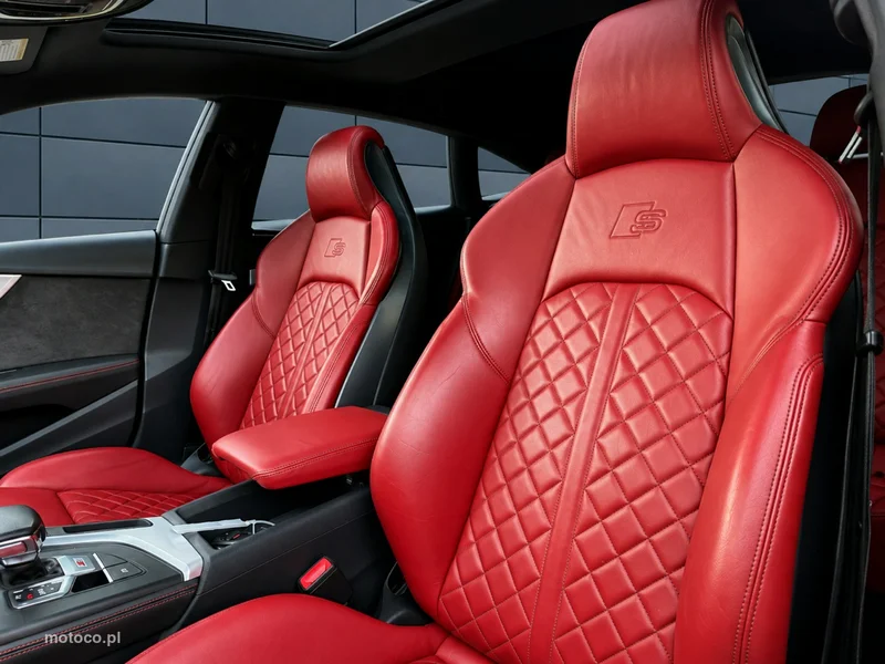 Audi S5 F5 17