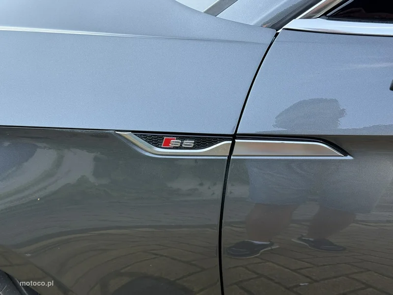 Audi S5 F5 33