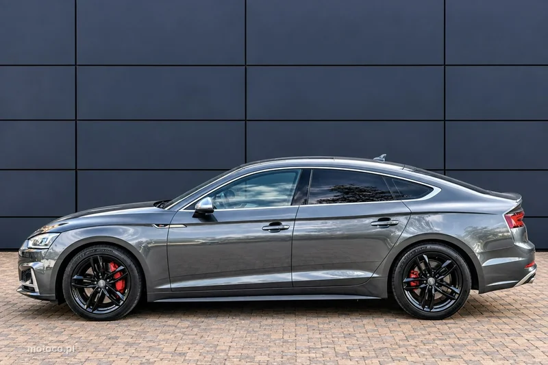 Audi S5 F5 10
