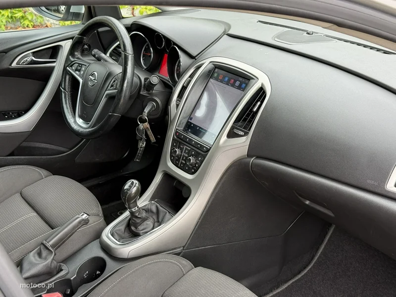 Opel Astra J 14