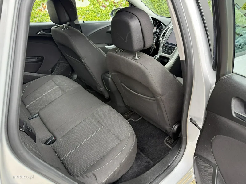 Opel Astra J 16