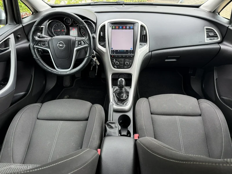 Opel Astra J 17