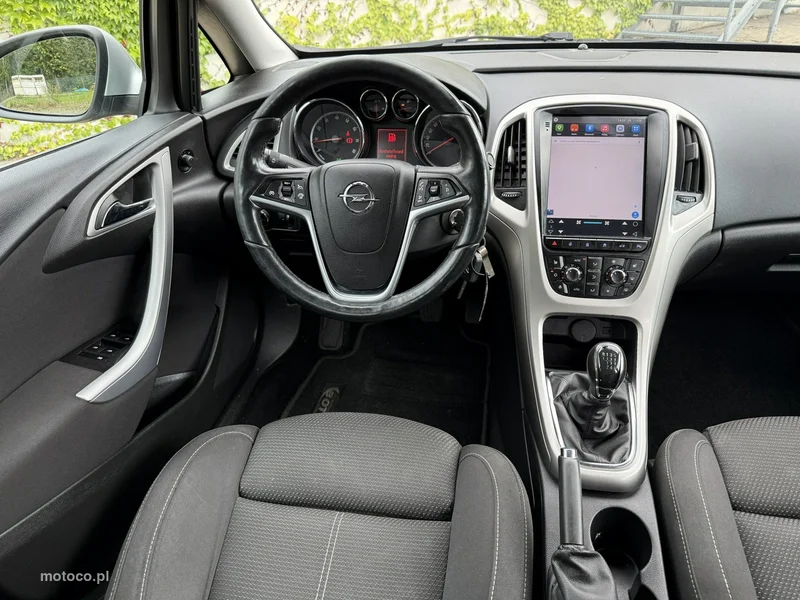 Opel Astra J 18