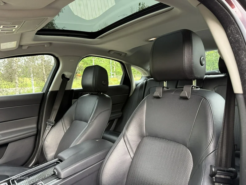 Jaguar XF 22