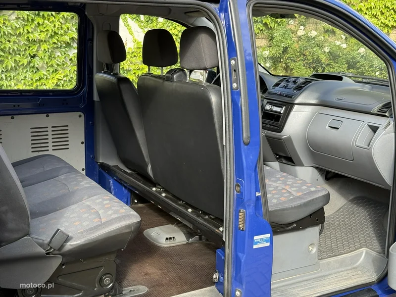 Mercedes-Benz Vito 12