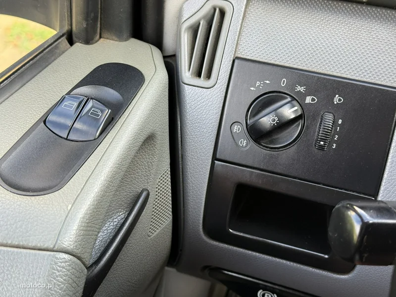 Mercedes-Benz Vito 18