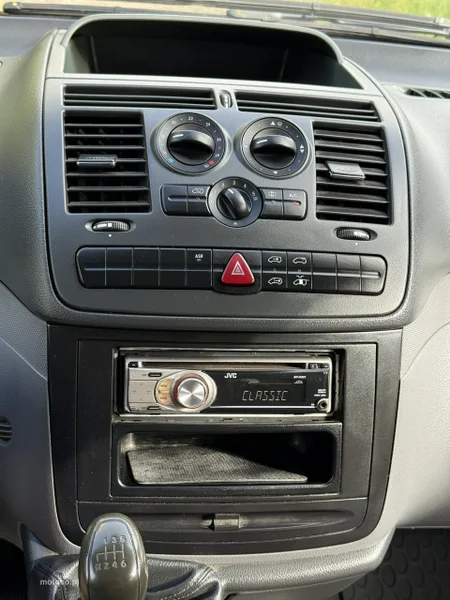 Mercedes-Benz Vito 19