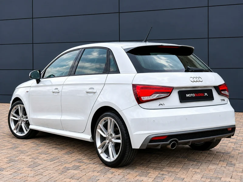 Audi A1 8X 2