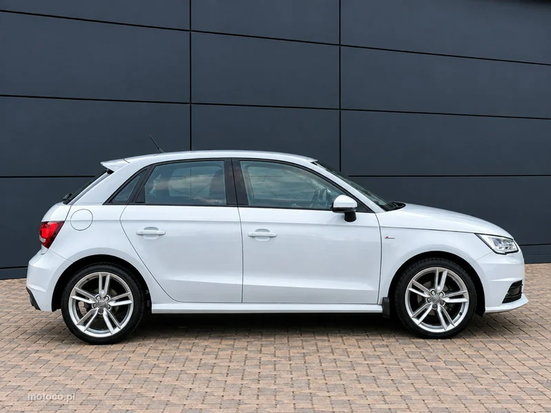 Audi A1 8X 11