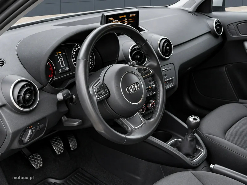 Audi A1 8X 14