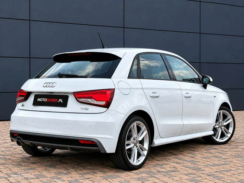 Audi A1 8X 3