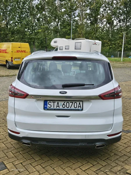 Ford S-Max II 4
