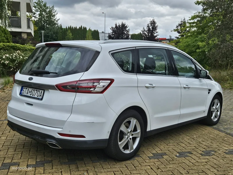 Ford S-Max II 5