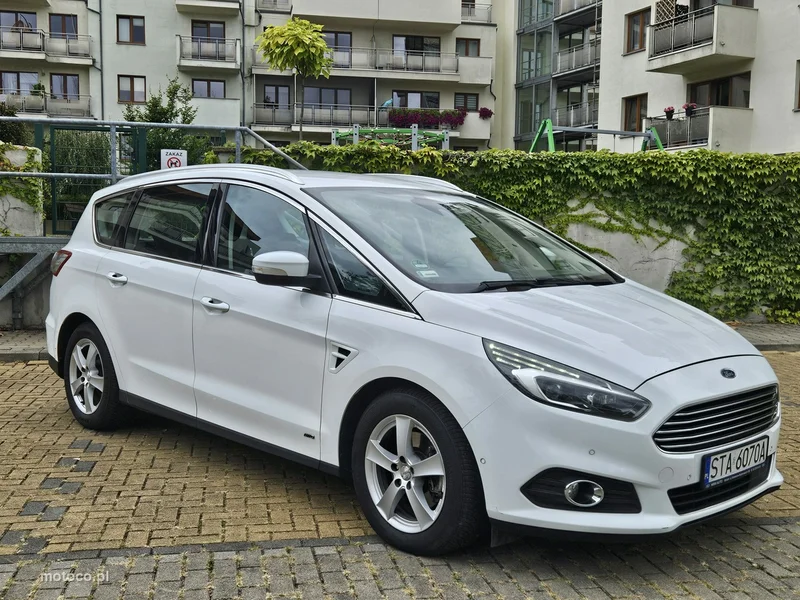 Ford S-Max II 6
