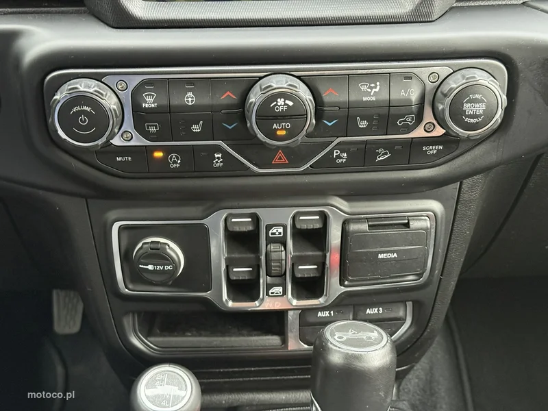 Jeep Wrangler 26