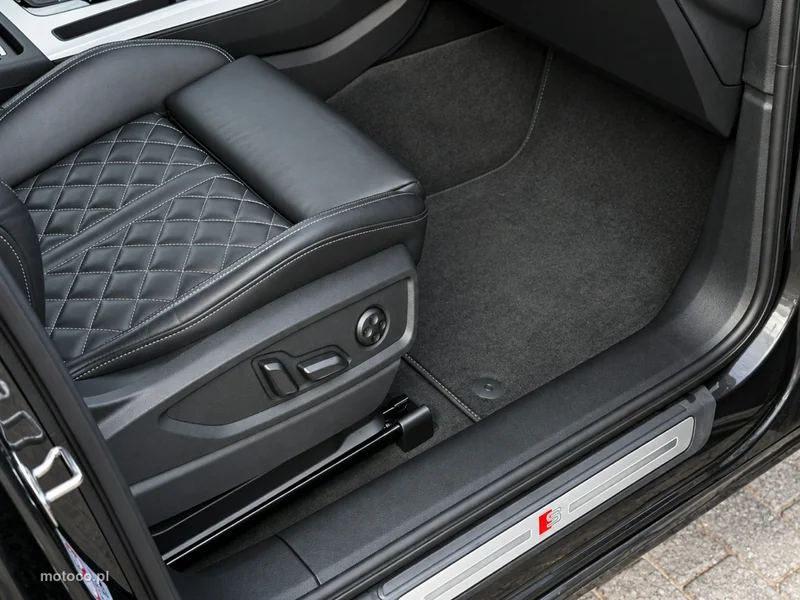 Audi Q5 FY 8