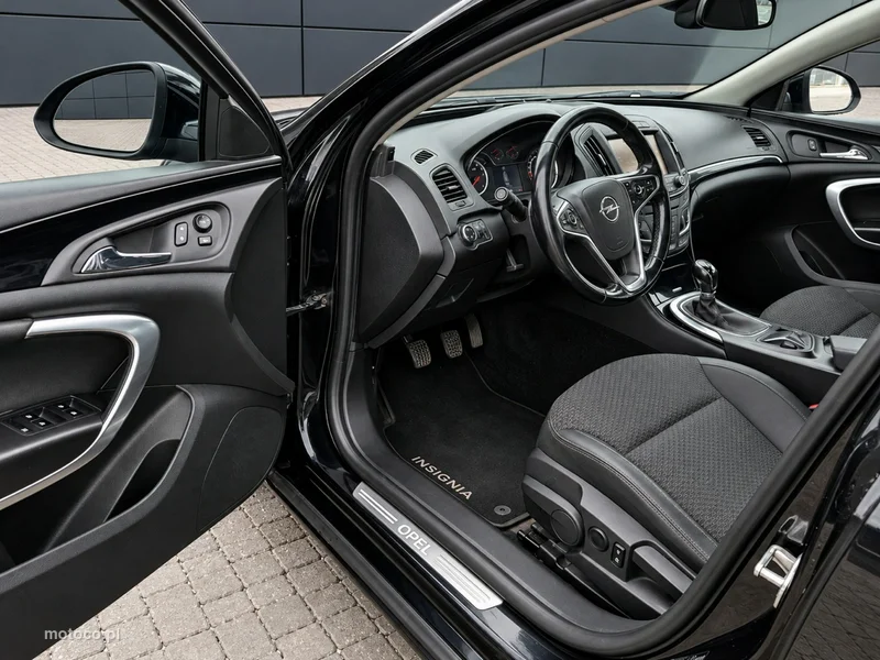 Opel Insignia A 9