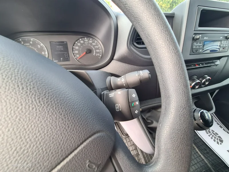 Nissan Interstar 15