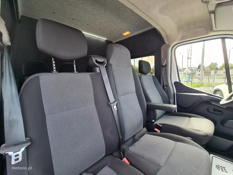 Nissan Interstar 18