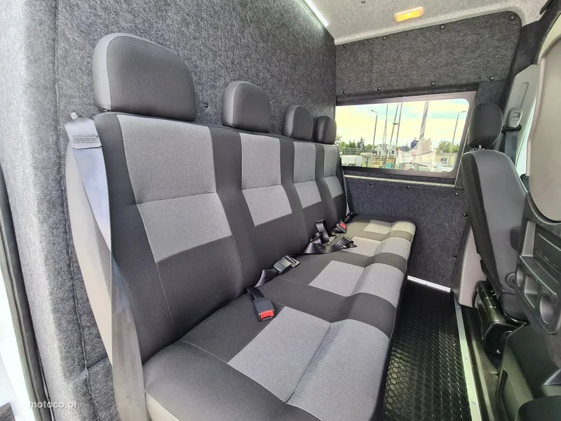 Nissan Interstar 19