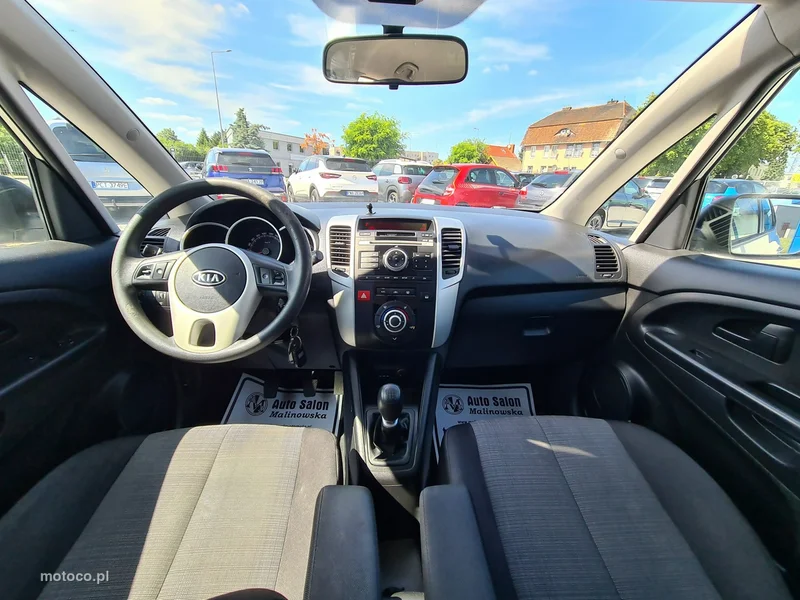Kia Venga 11