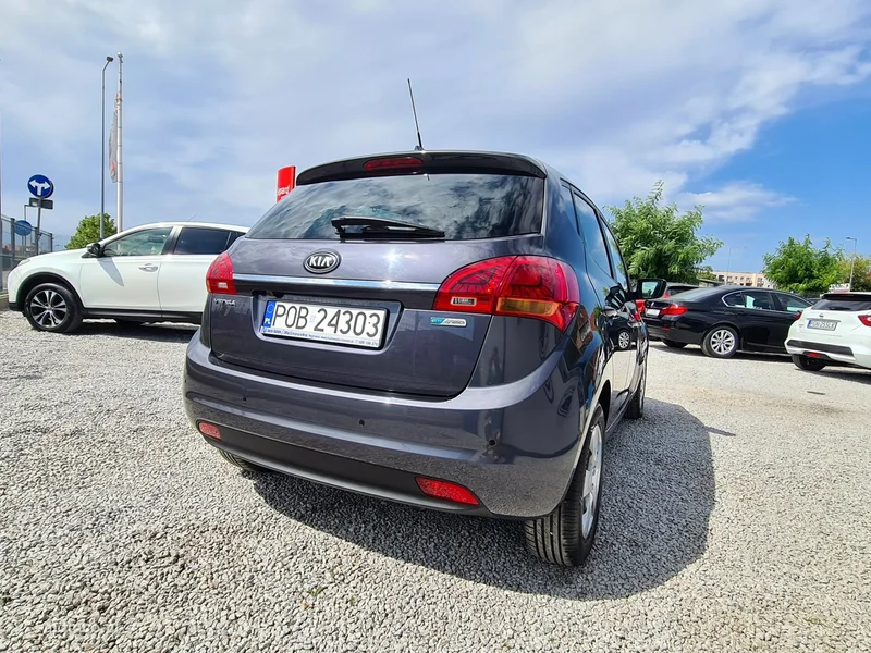 Kia Venga 11