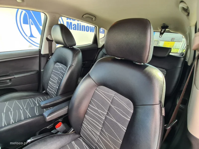 Kia Venga 21